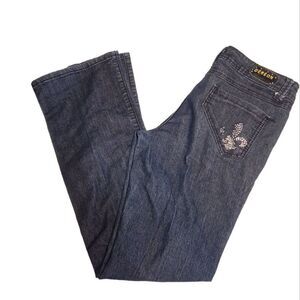 Dereon distressed  jeans. Size 9/10